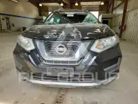 2017 Nissan ROGUE photo