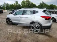 2017 Nissan ROGUE photo