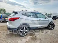 2017 Nissan ROGUE photo