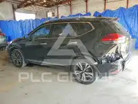 2017 Nissan ROGUE photo