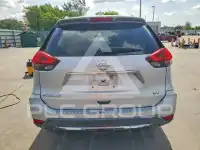 2017 Nissan ROGUE photo