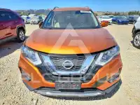 2017 Nissan ROGUE photo