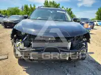 2017 Nissan ROGUE photo