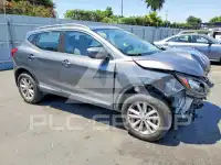 2017 Nissan ROGUE photo