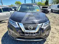2017 Nissan ROGUE photo