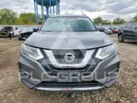 2017 Nissan ROGUE photo