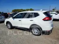 2017 Nissan ROGUE photo