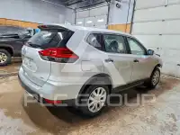 2017 Nissan ROGUE photo