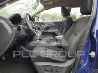 2017 Nissan ROGUE photo