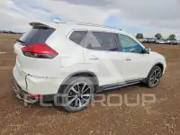 2017 Nissan ROGUE photo