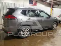 2017 Nissan ROGUE photo