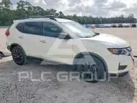 2017 Nissan ROGUE photo