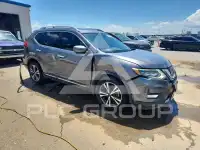 2017 Nissan ROGUE photo