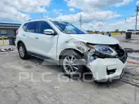 2017 Nissan ROGUE photo