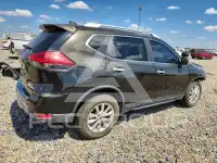 2017 Nissan ROGUE photo