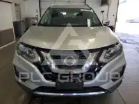 2017 Nissan ROGUE photo