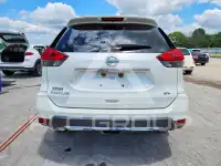 2017 Nissan ROGUE photo