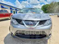 2017 Nissan ROGUE photo