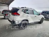 2017 Nissan ROGUE photo