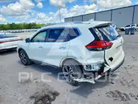 2017 Nissan ROGUE фото