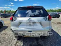 2017 Nissan ROGUE photo
