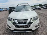 2017 Nissan ROGUE photo