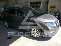 2017 Nissan ROGUE photo