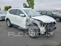 2017 Nissan ROGUE photo