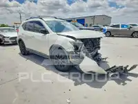 2017 Nissan ROGUE photo