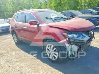 2017 Nissan ROGUE photo
