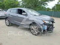 2017 Nissan ROGUE photo