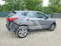 2017 Nissan ROGUE photo