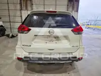 2017 Nissan ROGUE photo