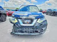 2017 Nissan ROGUE photo
