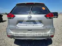 2017 Nissan ROGUE photo