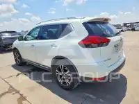 2017 Nissan ROGUE photo