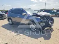 2017 Nissan ROGUE photo