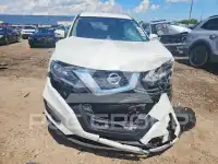 2017 Nissan ROGUE photo