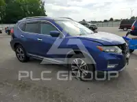 2017 Nissan ROGUE photo