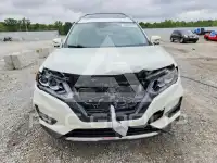 2017 Nissan ROGUE photo