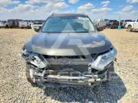 2017 Nissan ROGUE photo