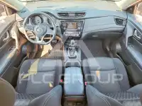 2017 Nissan ROGUE photo
