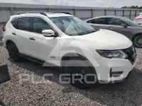 2017 Nissan ROGUE photo