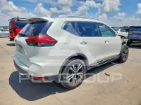 2017 Nissan ROGUE photo