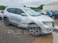 2017 Nissan ROGUE photo
