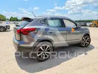 2017 Nissan ROGUE photo