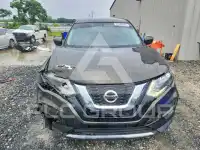2017 Nissan ROGUE photo