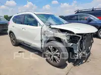 2017 Nissan ROGUE photo