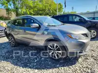 2017 Nissan ROGUE photo