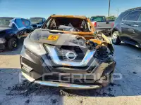 2017 Nissan ROGUE photo